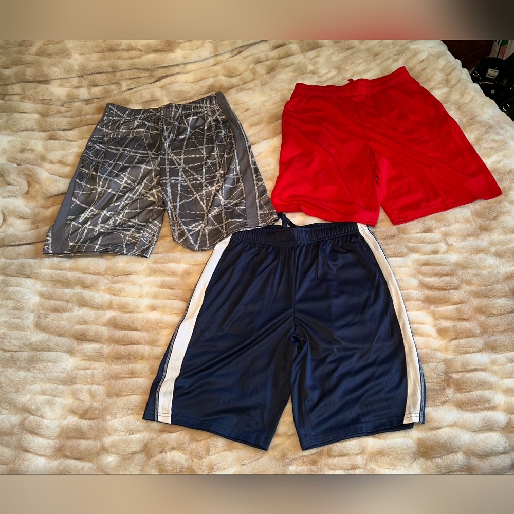 *NWOT* Tek Gear Athletic Shorts. Size Boys Large!
